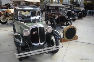 expozitie masini la Autoworld Bruxelles