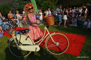 Parada Skirtbike la Roaba de Cultura in Parcul Herastrau din Bucuresti