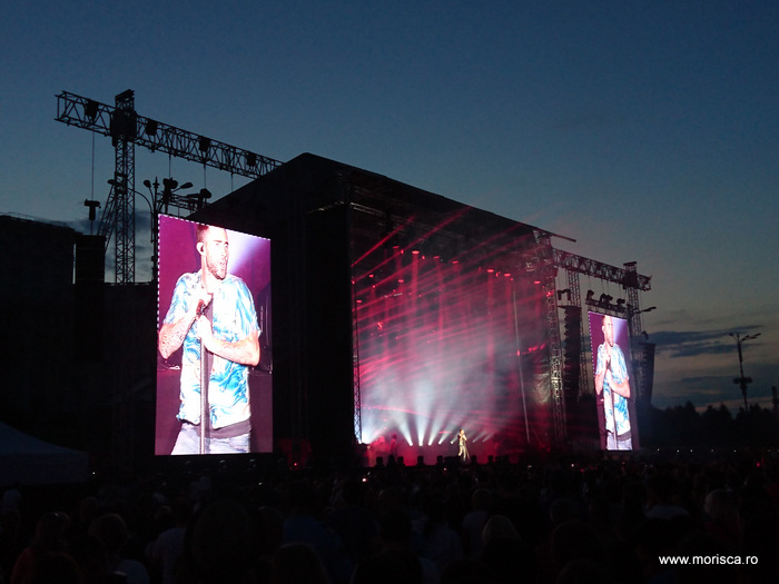 Concert Maroon 5 in Piata Constitutiei din Bucuresti - live